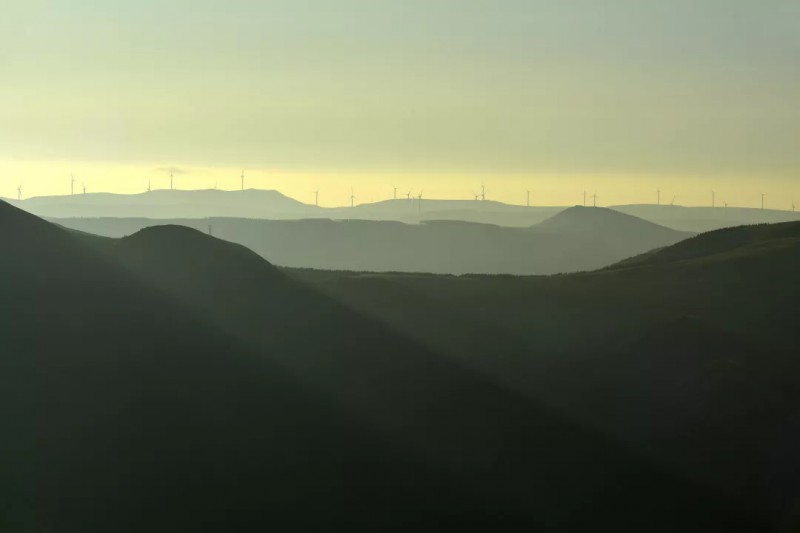 遠(yuǎn)山的呼喚、河北龍?jiān)达L(fēng)力發(fā)電有限公司、鄒大勇